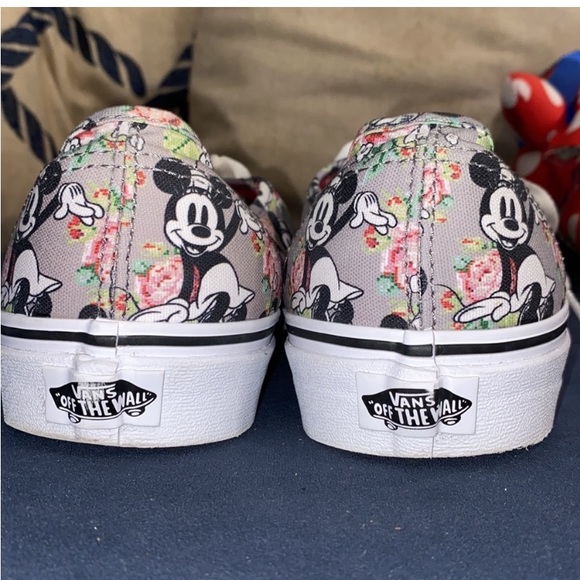 Disney X Vans Minnie Mouse black and white roses - Picture 3 of 6